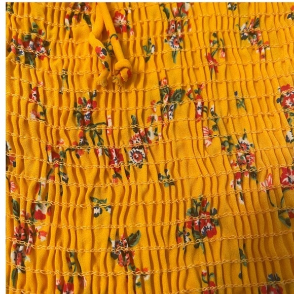 Hello Miss Crop Top Size S - Picture 3 of 5